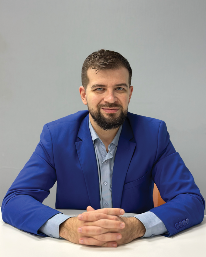 Никита Хохлов